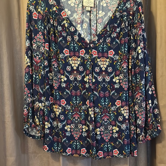 St. John’s Bay Navy Floral Boho Blouse – Relaxed Fit, Long Sleeve, Size P6 - Picture 5 of 5